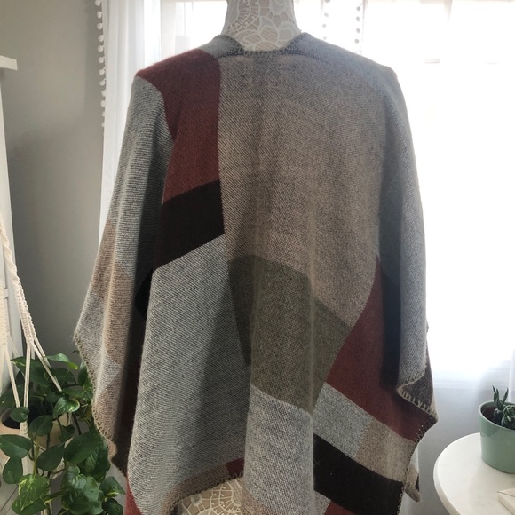 LOFT PONCHO CARDIGAN - Picture 2 of 3